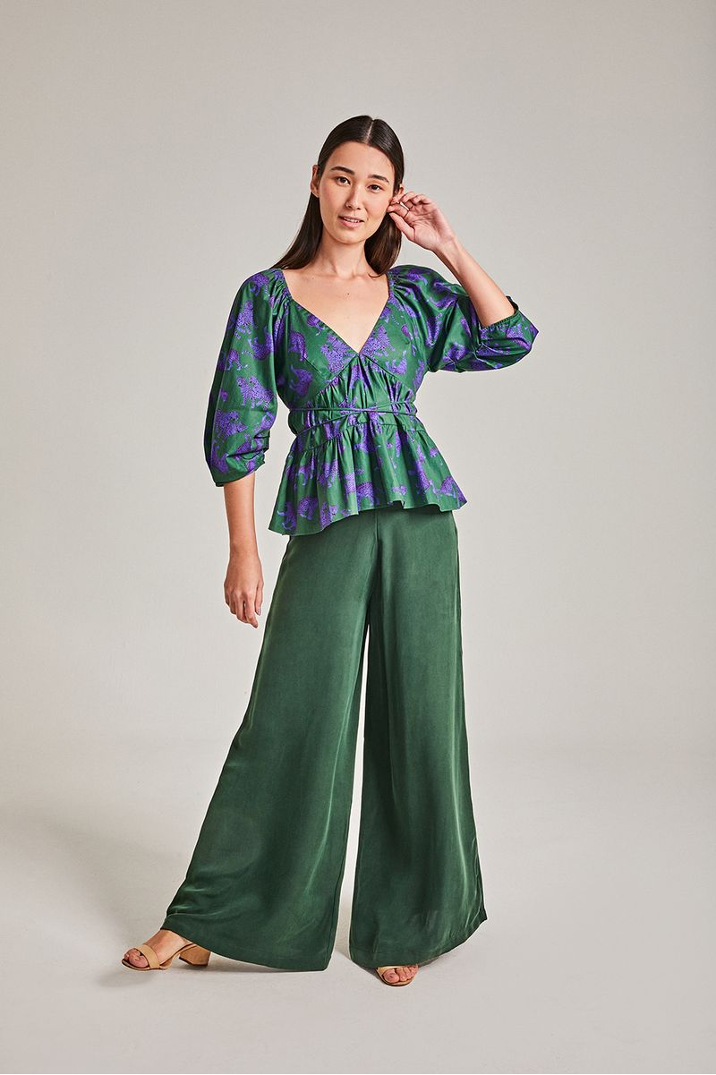 Calca-pantalona-ampla-verde-bandeira