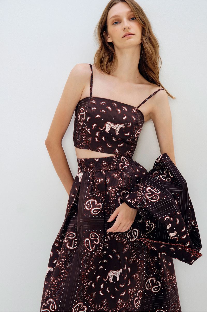 Blusa-curta-laco-bandana-vinho