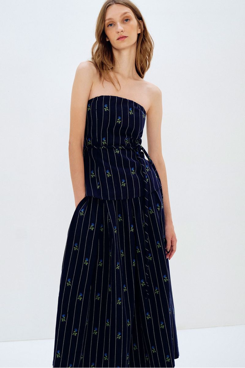 Blusa-escultura-jacquard-julieta-azul