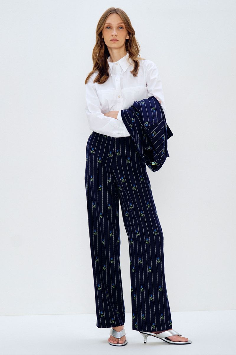 Calca-reta-alfaiataria-jacquard-julieta-azul