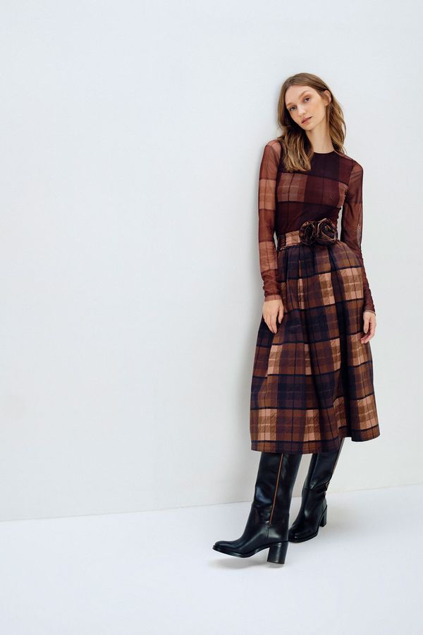 Saia-elastico-faixa-xadrez-marrom Saia-elastico-faixa-xadrez-marrom