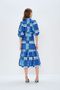 Vestido-bufante-babado-moldura-azul
