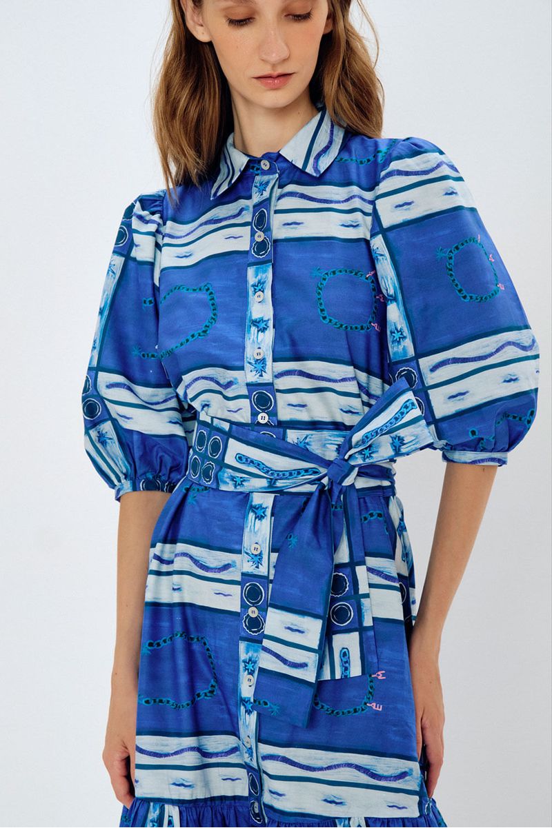 Vestido-bufante-babado-moldura-azul