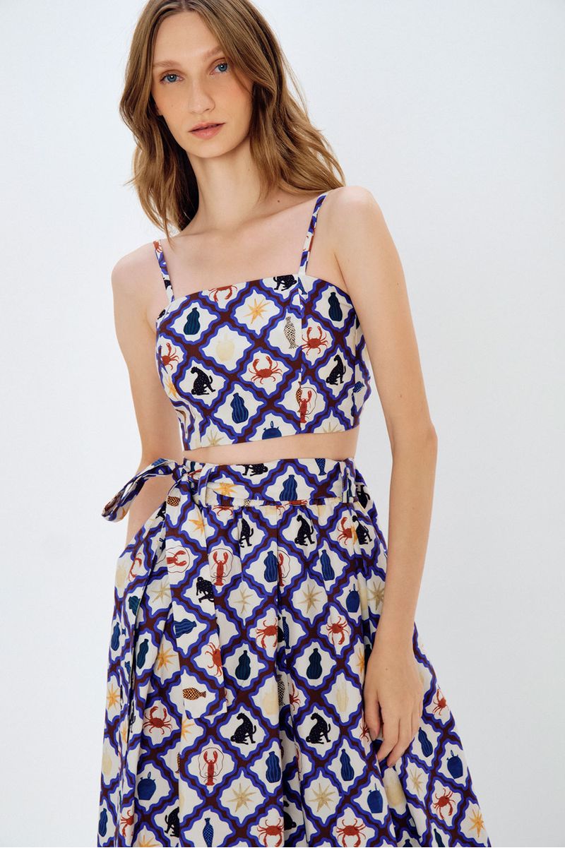 Blusa-curta-laco-curvy