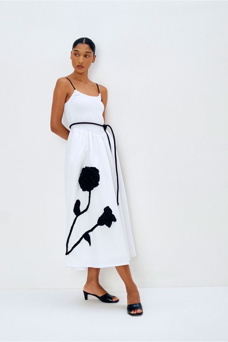 Vestido-roberta-flora-bordado