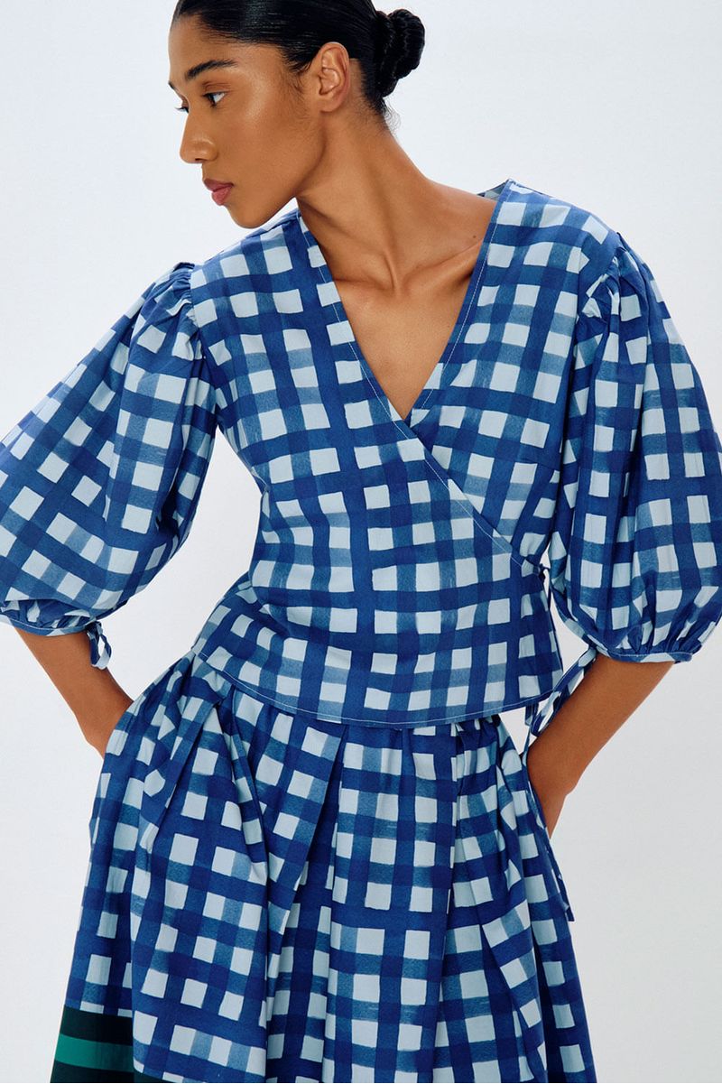 Blusa-bufante-transpasse-vichy-barrado