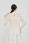 Blusa-casa-de-abelha-foil-correntes