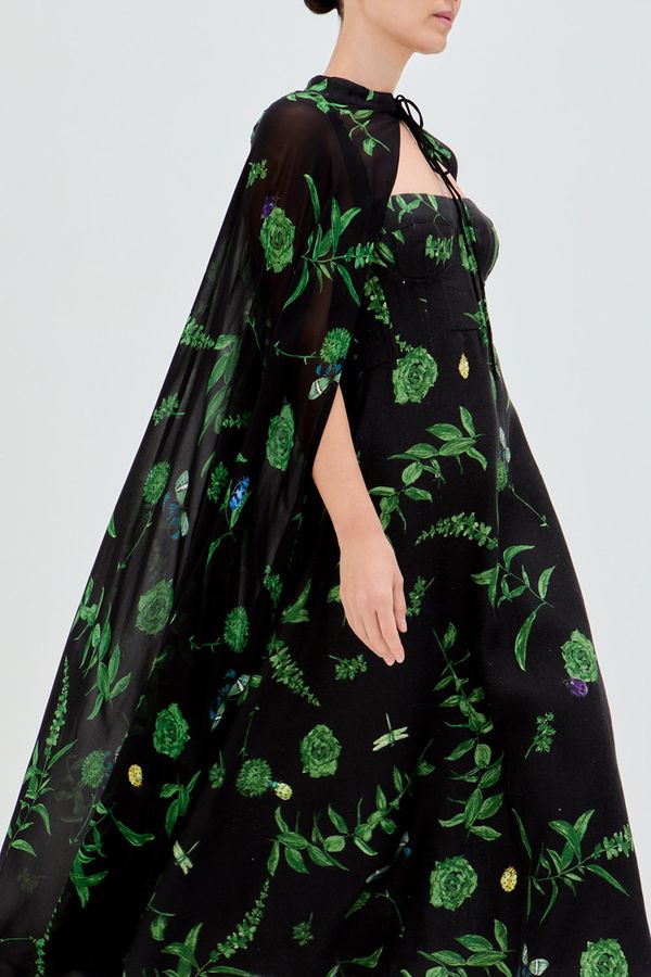 Veste-longa-flora-preto Veste-longa-flora-preto