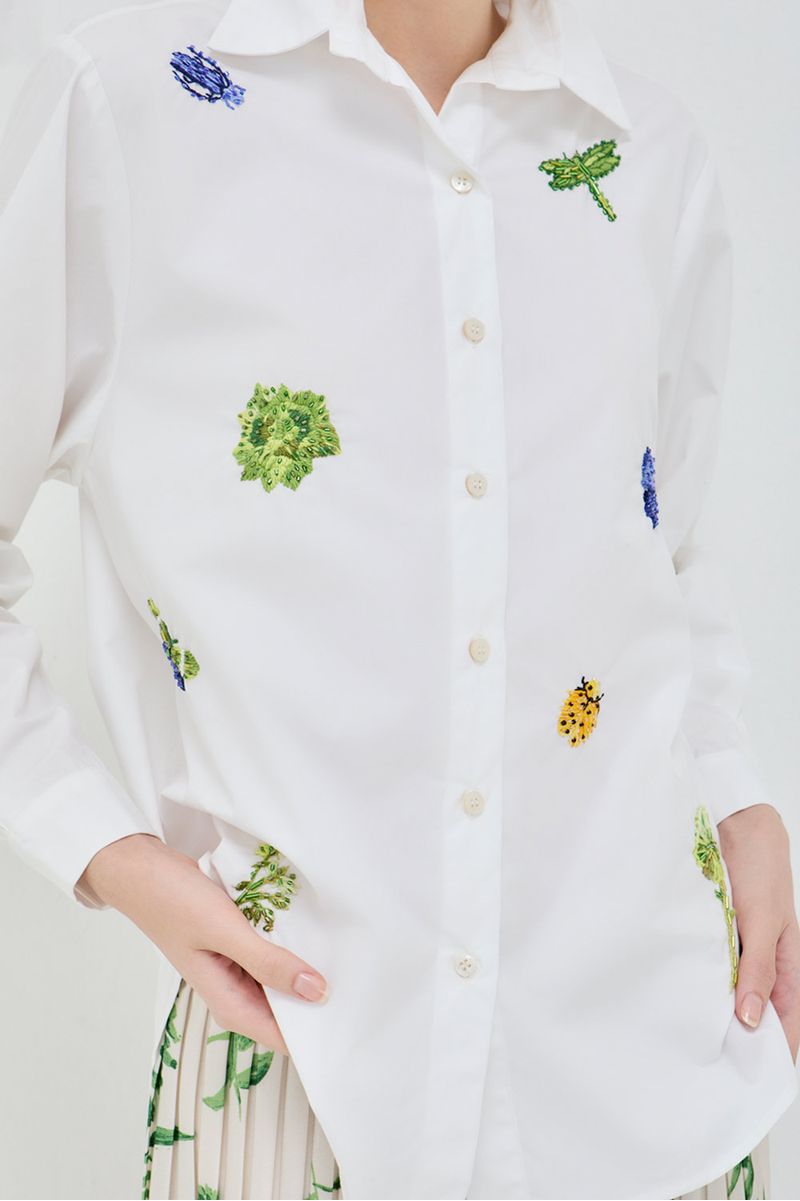 Camisa-oversize-bordado-flora