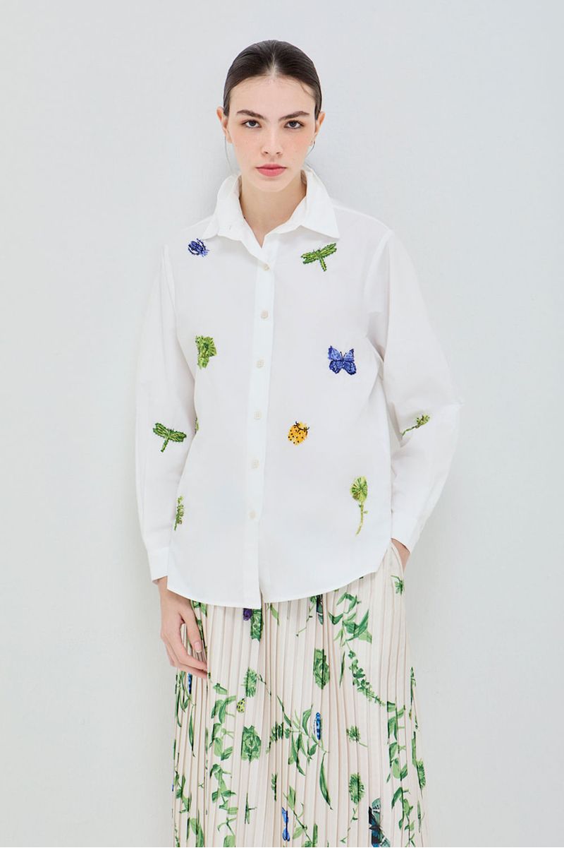 Camisa-oversize-bordado-flora