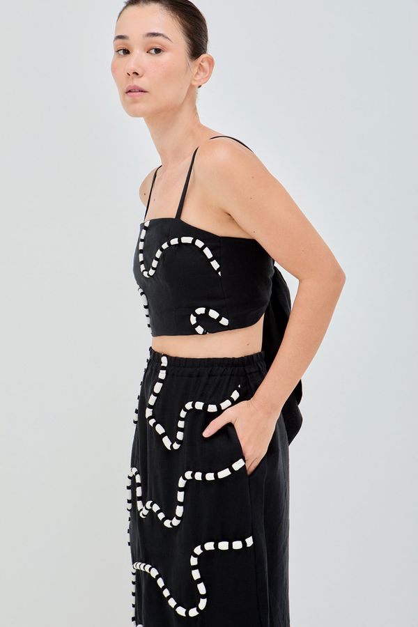 Blusa-curta-laco-rotas-preto Blusa-curta-laco-rotas-preto